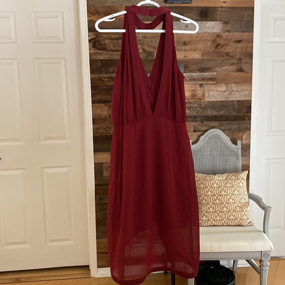 Oxblood red stunning, strappy, layered dress - Picture 4 of 7